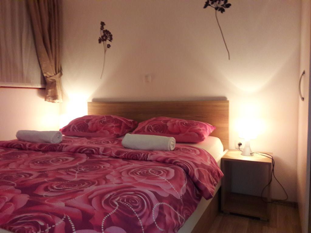 House Josipa Hotel Rakovica Exterior foto