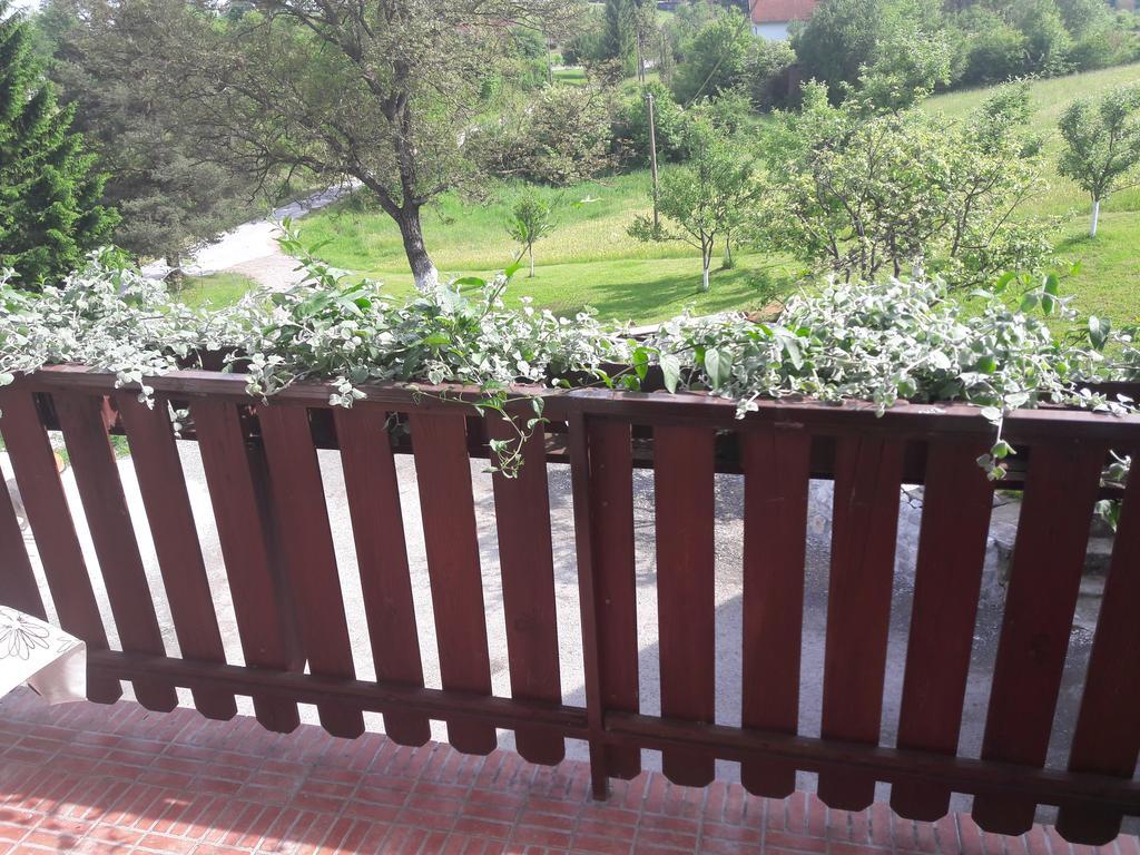 House Josipa Hotel Rakovica Exterior foto